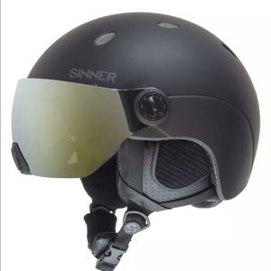 Gently used Visor ski helmet size S, extra lense